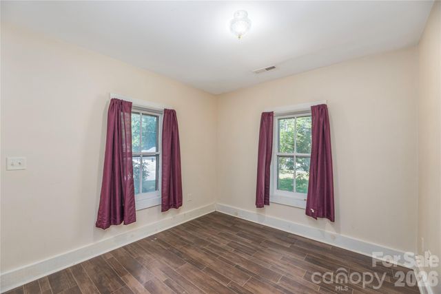308 Substation Street, Hendersonville, NC 28792