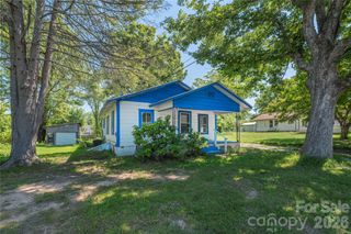 308 Substation Street, Hendersonville, NC 28792