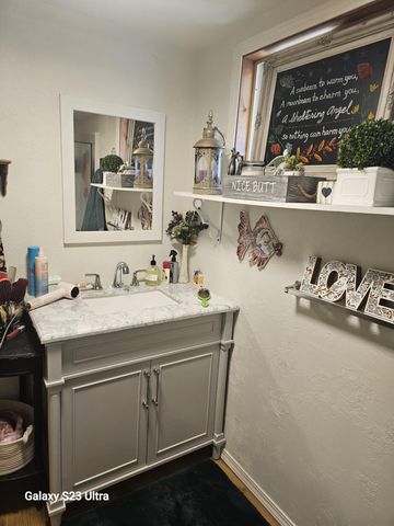 1435 Worden Avenue, Klamath Falls, OR 97601