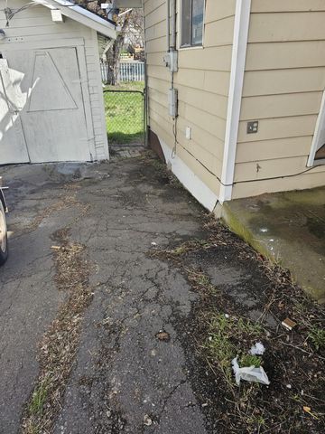 1435 Worden Avenue, Klamath Falls, OR 97601