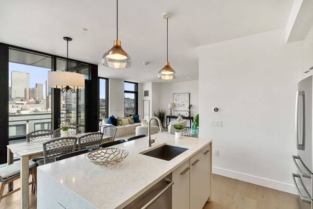 40 Traveler Street 701, Boston, MA 02118