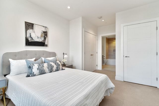 40 Traveler Street 701, Boston, MA 02118