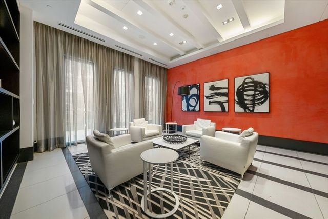 40 Traveler Street 701, Boston, MA 02118