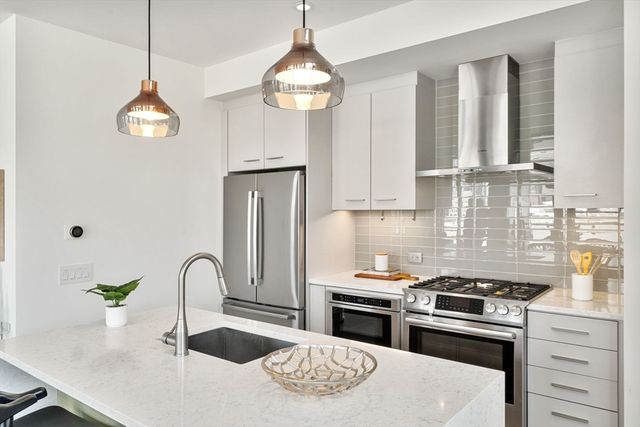 40 Traveler Street 701, Boston, MA 02118