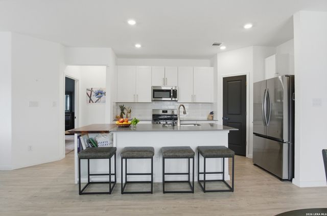 13007 Sage Turn, St Hedwig, TX 78152