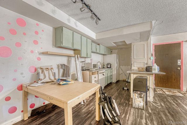 1893 S Pitkin Street A, Aurora, CO 80017