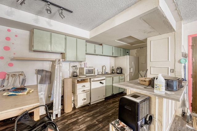 1893 S Pitkin Street A, Aurora, CO 80017