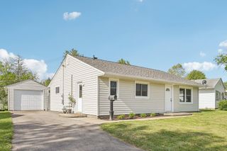 10 Westmoor Drive, London, OH 43140