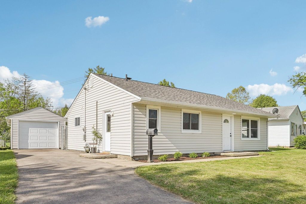 10 Westmoor Drive, London, OH 43140