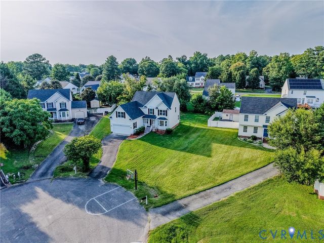 912 Harmony Rd, Fairfield, VA 23059