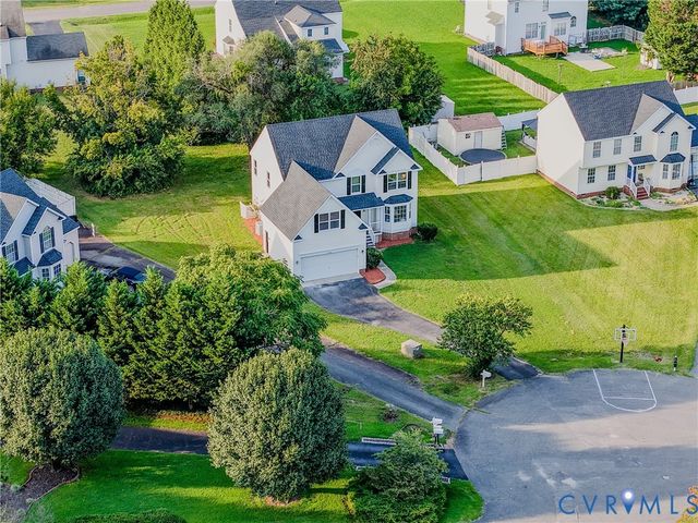 912 Harmony Rd, Fairfield, VA 23059