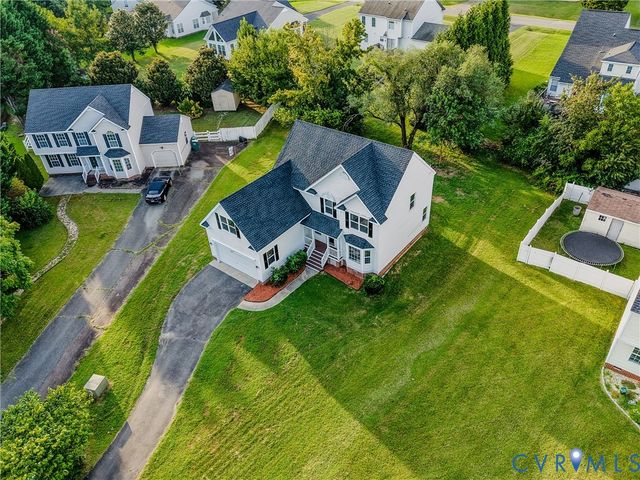 912 Harmony Rd, Fairfield, VA 23059