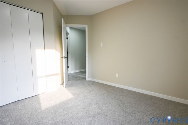 912 Harmony Rd, Fairfield, VA 23059