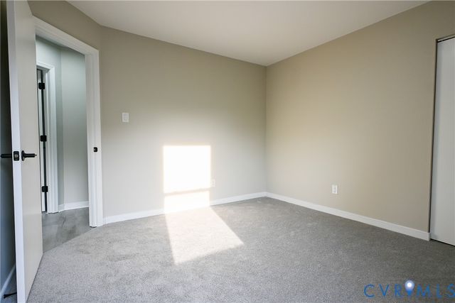 912 Harmony Rd, Fairfield, VA 23059