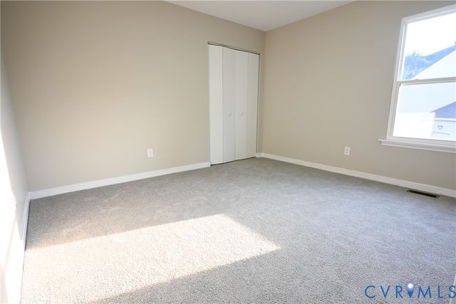 912 Harmony Rd, Fairfield, VA 23059