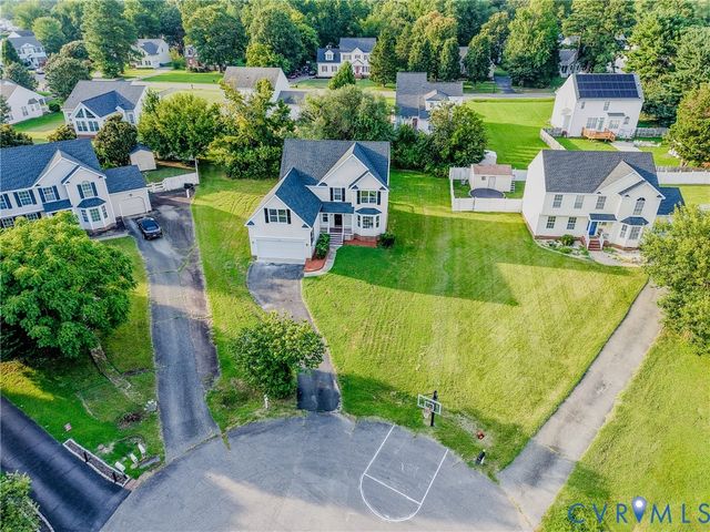 912 Harmony Rd, Fairfield, VA 23059