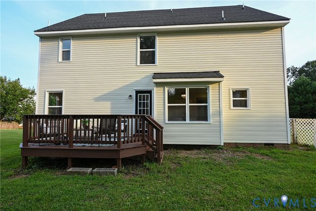 912 Harmony Rd, Fairfield, VA 23059