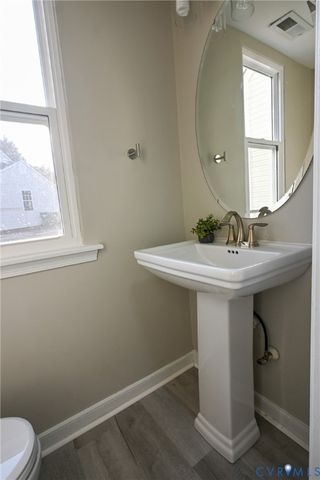912 Harmony Rd, Fairfield, VA 23059