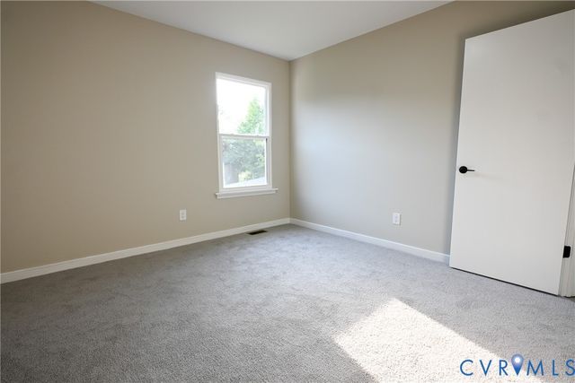 912 Harmony Rd, Fairfield, VA 23059