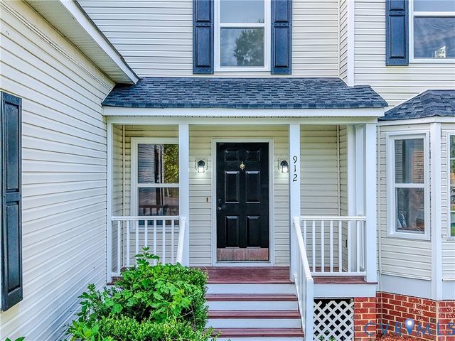 912 Harmony Rd, Fairfield, VA 23059