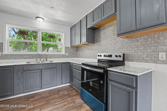 4330 Griffin Street, Moss Point, MS 39563