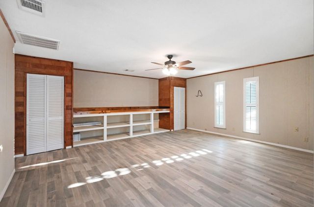 503 NE 39th Avenue, Mineral Wells, TX 76067