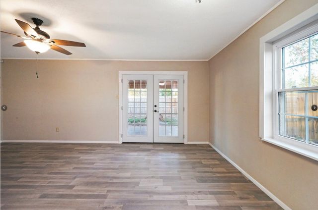 503 NE 39th Avenue, Mineral Wells, TX 76067