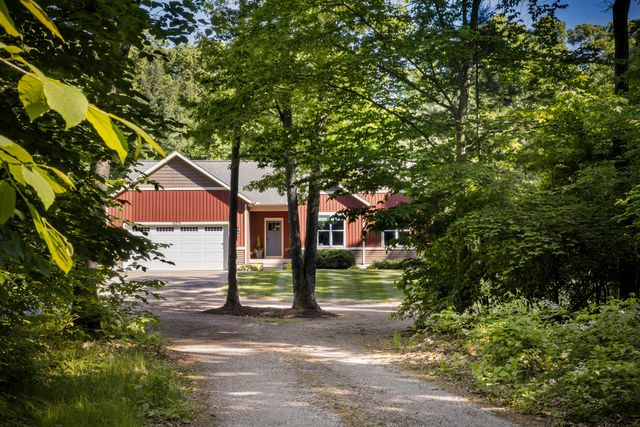 13374 141st Avenue, Grand Haven, MI 49417
