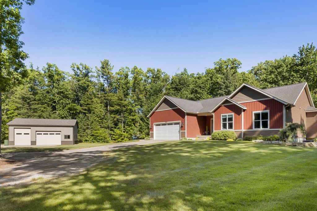 13374 141st Avenue, Grand Haven, MI 49417