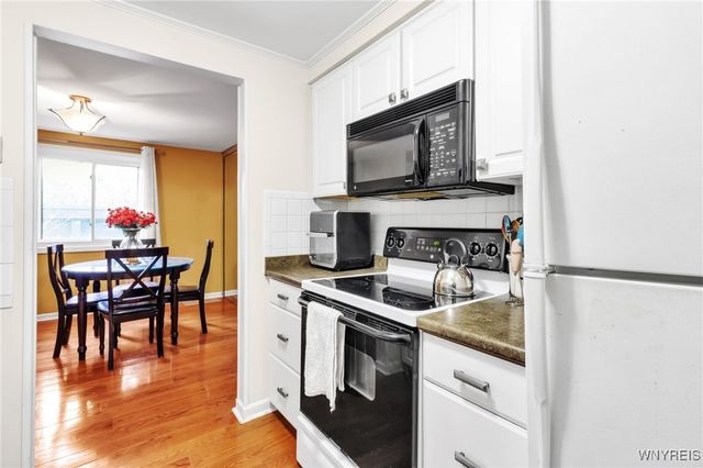 70 Charter Oaks Drive 2, Amherst, NY 14228