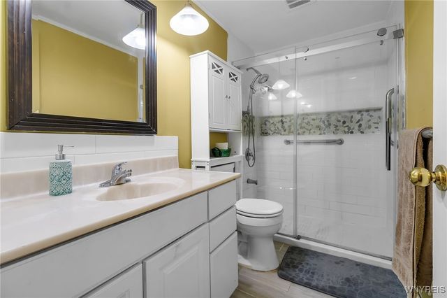 70 Charter Oaks Drive 2, Amherst, NY 14228