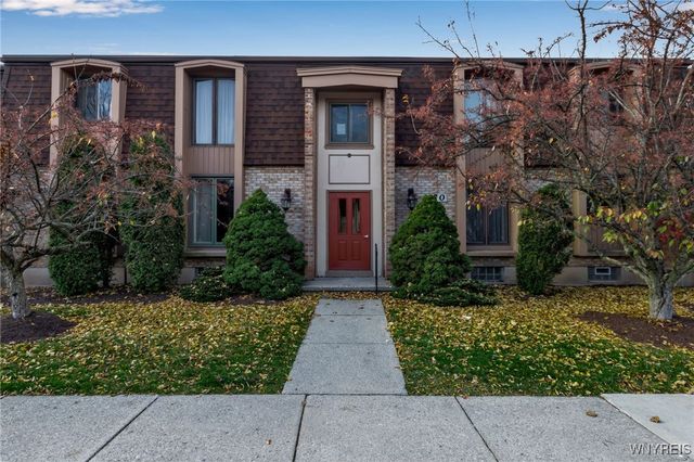 70 Charter Oaks Drive 2, Amherst, NY 14228