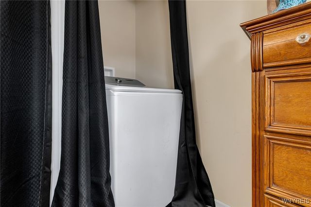 70 Charter Oaks Drive 2, Amherst, NY 14228