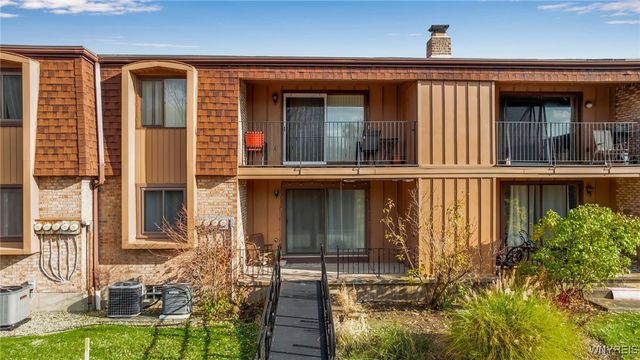 70 Charter Oaks Drive 2, Amherst, NY 14228