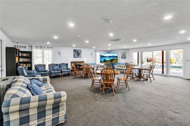 70 Charter Oaks Drive 2, Amherst, NY 14228