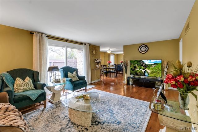 70 Charter Oaks Drive 2, Amherst, NY 14228