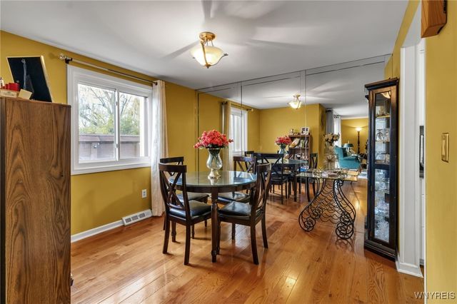 70 Charter Oaks Drive 2, Amherst, NY 14228