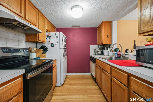 173 Russo Avenue 408, East Haven, CT 06513