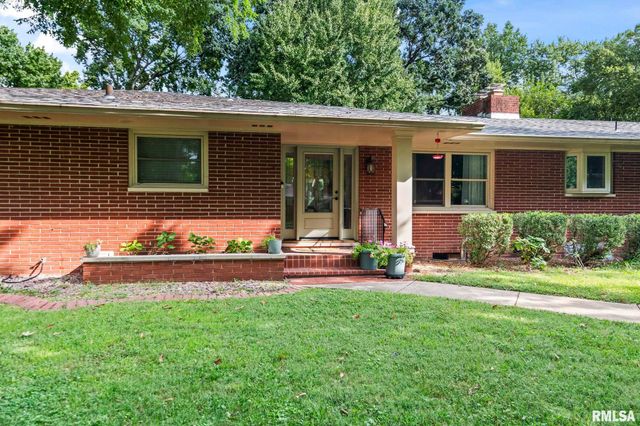 2141 CARDINAL Drive, Springfield, IL 62704