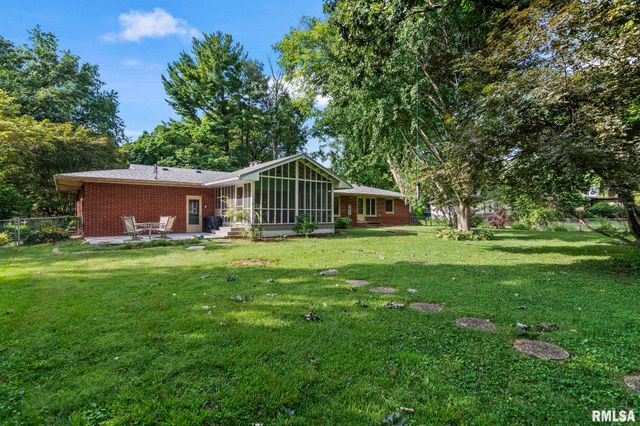 2141 CARDINAL Drive, Springfield, IL 62704