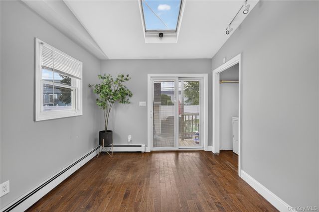 33 Hubbard Avenue, Freeport, NY 11520