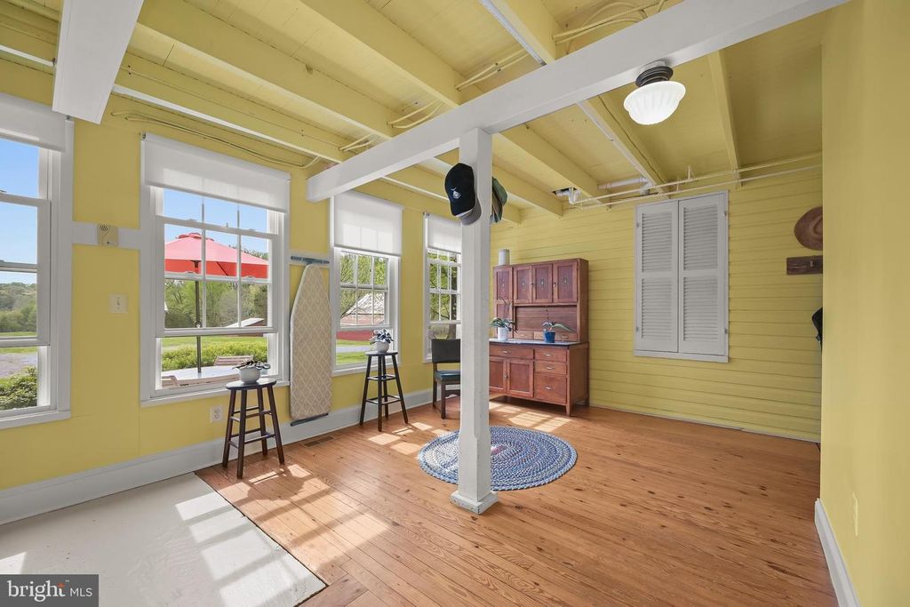 Image 17 of property listing at 21901 NEW HAMPSHIRE AVE, Brookeville, MD 20833