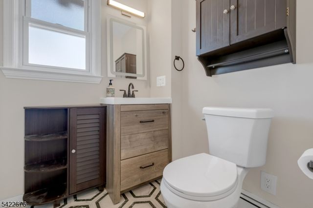 56 S Mountain Ave, Cedar Grove Twp., NJ 07009