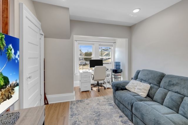 56 S Mountain Ave, Cedar Grove Twp., NJ 07009