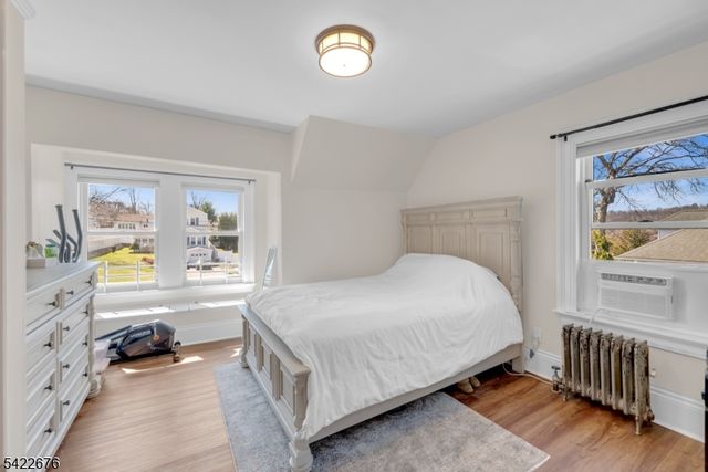 56 S Mountain Ave, Cedar Grove Twp., NJ 07009