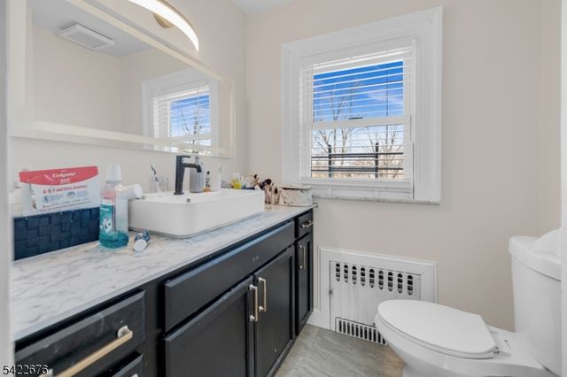 56 S Mountain Ave, Cedar Grove Twp., NJ 07009