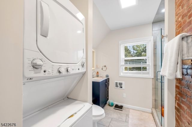 56 S Mountain Ave, Cedar Grove Twp., NJ 07009