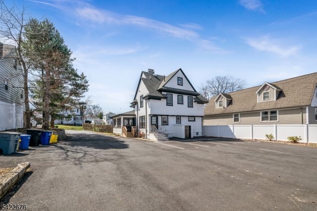 56 S Mountain Ave, Cedar Grove Twp., NJ 07009