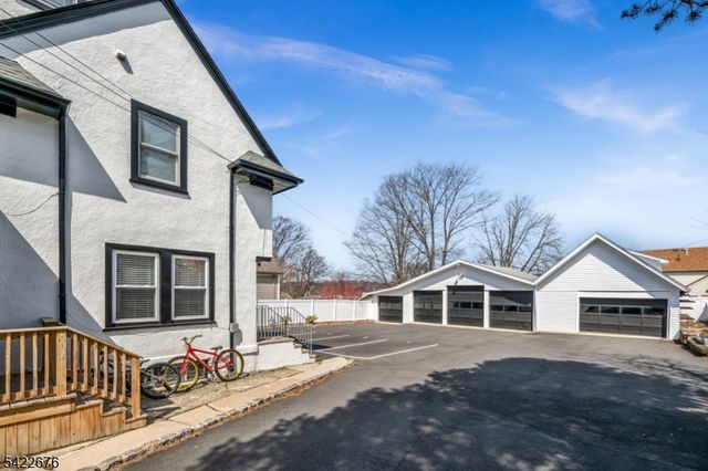 56 S Mountain Ave, Cedar Grove Twp., NJ 07009