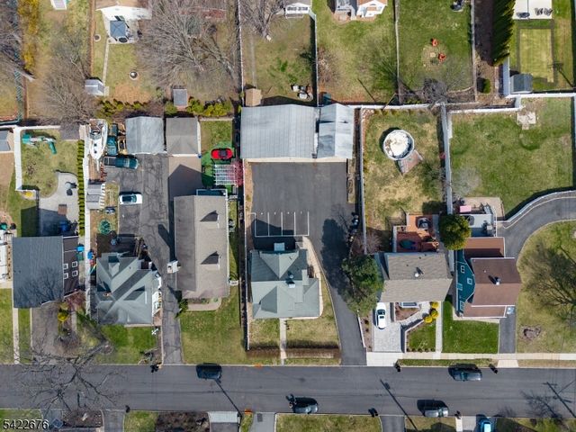 56 S Mountain Ave, Cedar Grove Twp., NJ 07009